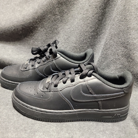 black af1 size 6.5